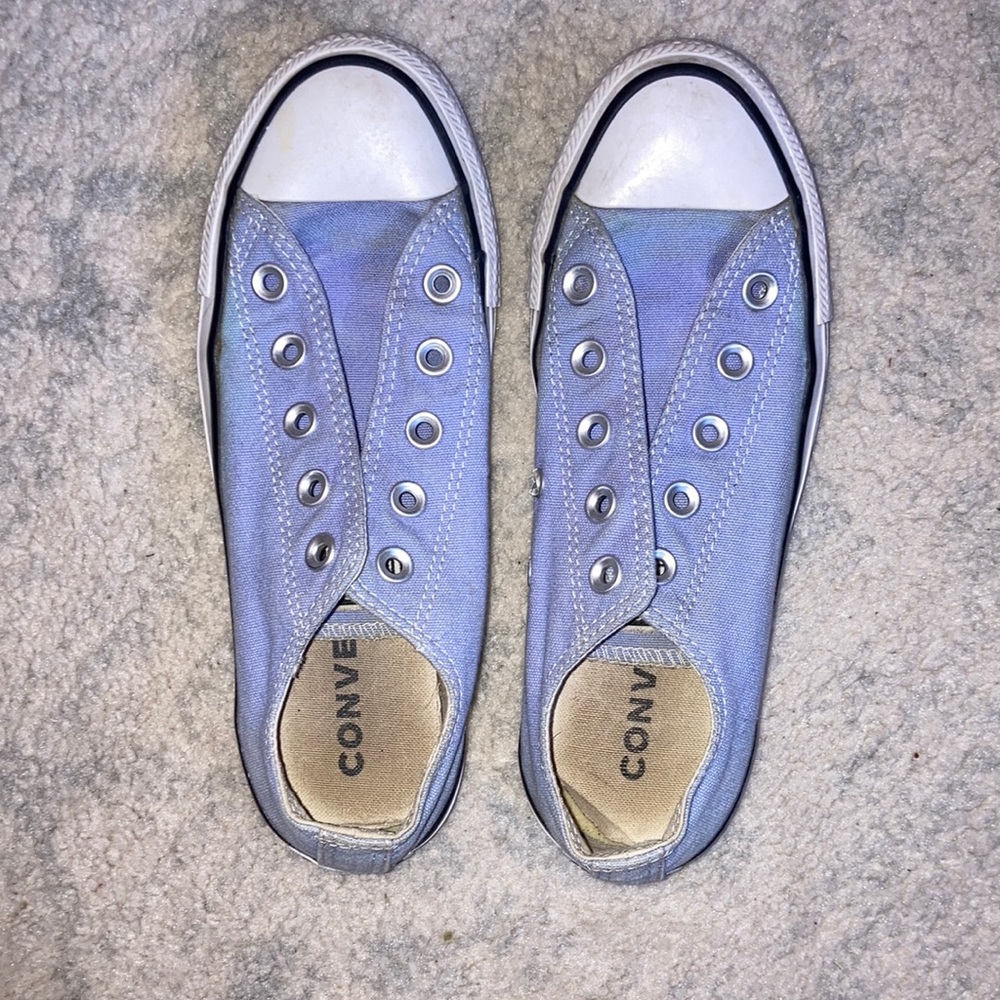 Blue converse size 6 in good condition!